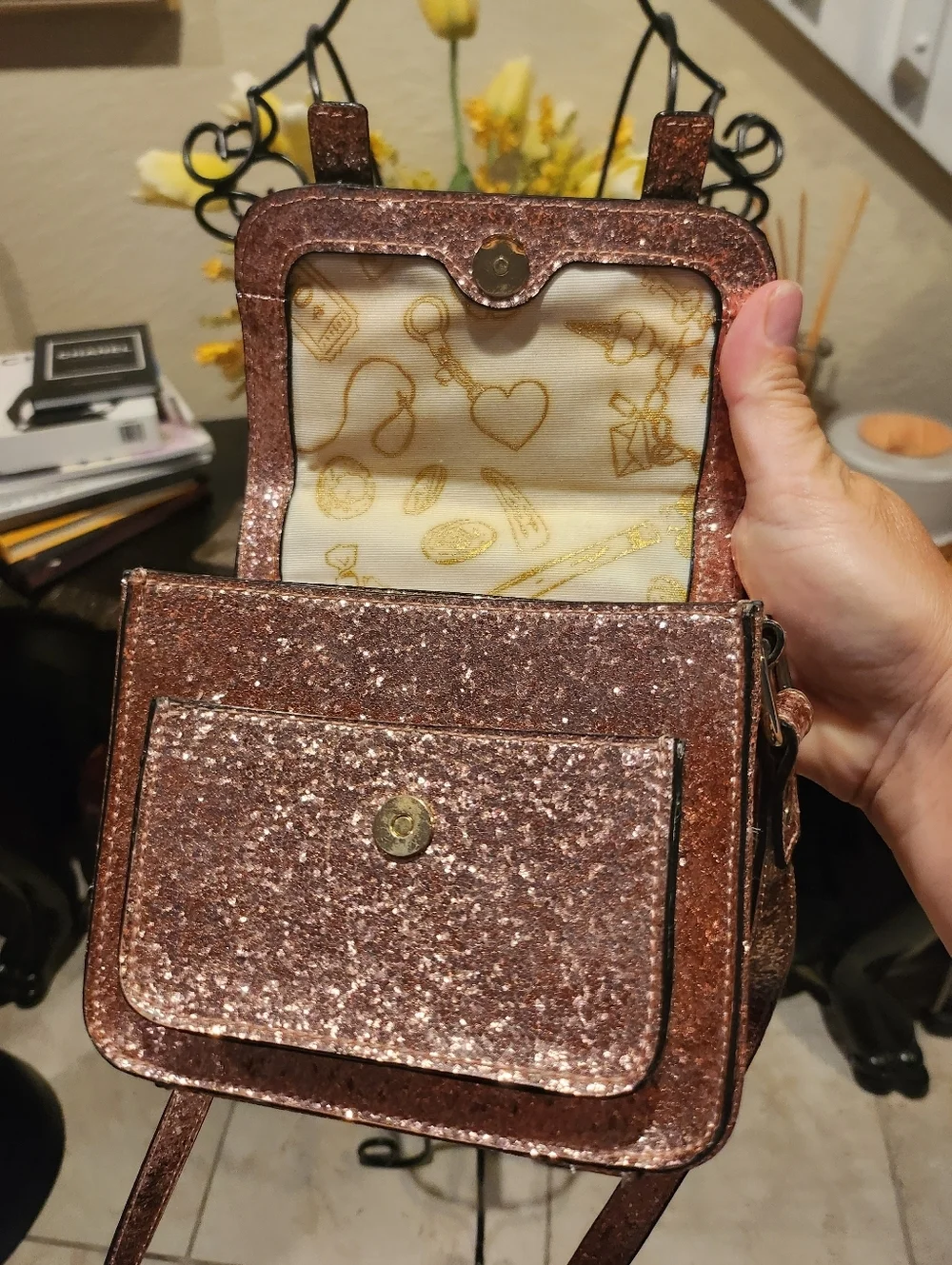 Kate Spade Girls Glitter Scout Crossbody Bag